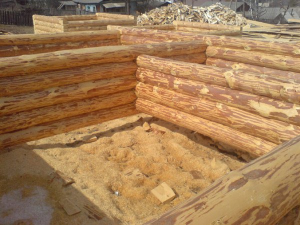 Оздоблення стін зрубу