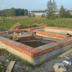 Скільки потрібно цегли