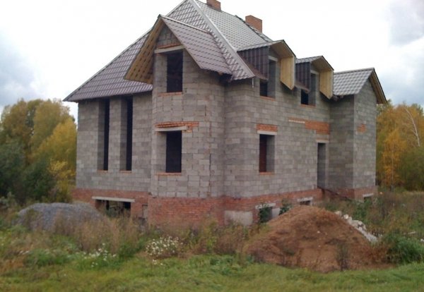 Шлакоблоки своїми руками: виготовлення шлакоблоків в домашніх умовах (+відео)