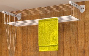 Як встановити стельову сушарку для білизни на балкон: покрокова інструкція