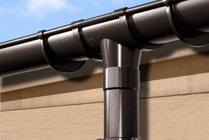 Пластиковий водостік для даху   ціна і монтаж своїми руками