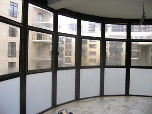 Як склити лоджію і балкон алюмінієвим профілем: холодне і тепле скління