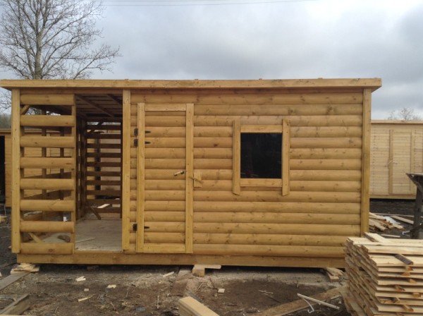 Якісний сарай з бруса своїми руками Якісний сарай з бруса своїми руками