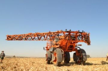 Самохідний обприскувач Джакто   огляд популярних моделей Jacto Uniport 2500 /24(/28) Star і Jacto Uniport 3030