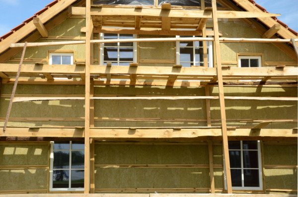 Як правильно утеплити з допомогою мінвати каркасний будинок