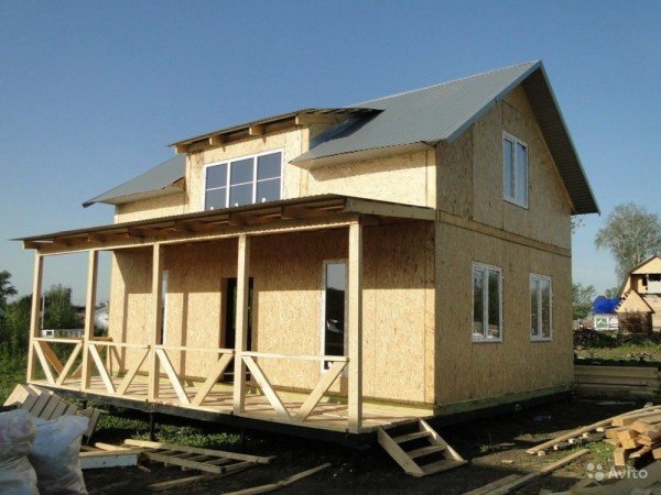 Будуємо будинок з сип панелей: плюси і мінуси такого житла