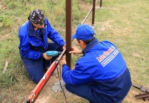 Установка паркану з профнастилу своїми руками: виготовлення і монтаж