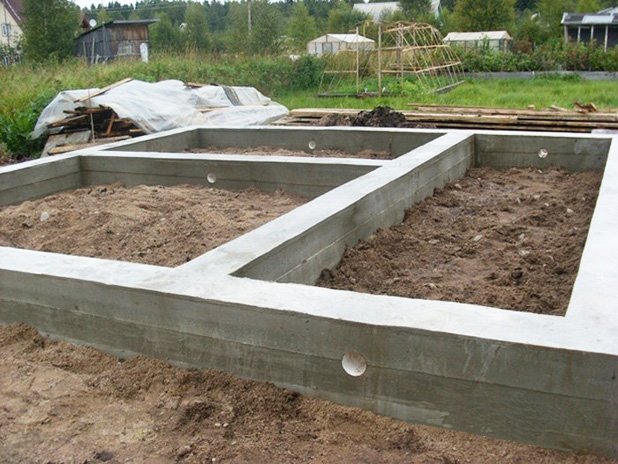 Як побудувати гараж з піноблоків своїми руками