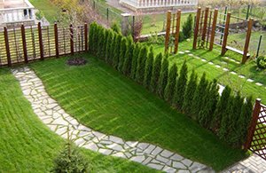 Які норми висоти паркану між сусідами: де отримати дозвіл та які правила потрібно дотримуватися