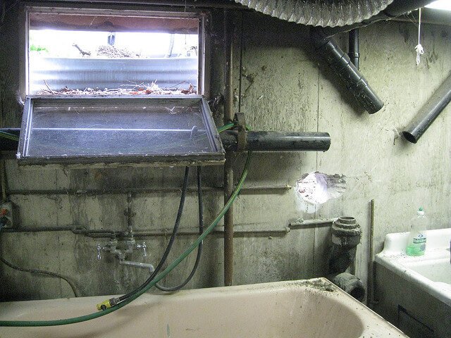 Як зробити каналізацію в приватному будинку своїми руками