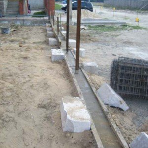 Як побудувати паркан з цегли своїми руками фото та відео Як побудувати паркан з цегли своїми руками фото та відео