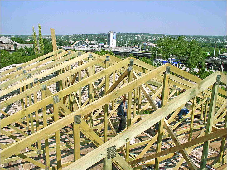 Двосхилий дах своїми руками   покрокова відео інструкція (фото, схема, план)