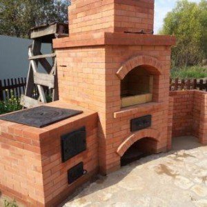 Як зробити кутовий мангал з цегли своїми руками: фото, відео