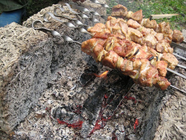 Арболітові блоки своїми руками: склад, плюси і мінуси Будівництво будинків і конструкцій з піноблоків Арболітові блоки своїми руками: склад, плюси і мінуси Будівництво будинків і конструкцій з піноблоків