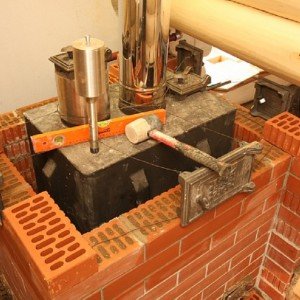 Як обкласти металеву піч цеглою фото і відео