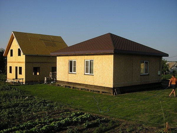 Будуємо будинок з сип панелей: плюси і мінуси такого житла