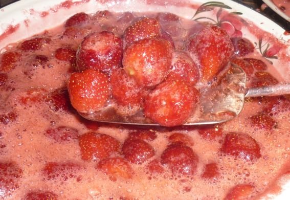 Домашні заготовки з полуниці Домашні заготовки з полуниці