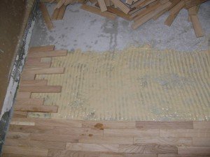 Укладання штучного паркету: 5 способів укладання на лаги і стяжку