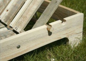 Як недорого зробити шезлонг для дачі своїми руками: матеріали, креслення з розмірами, етапи робіт, фото і відео Як недорого зробити шезлонг для дачі своїми руками: матеріали, креслення з розмірами, етапи робіт, фото і відео