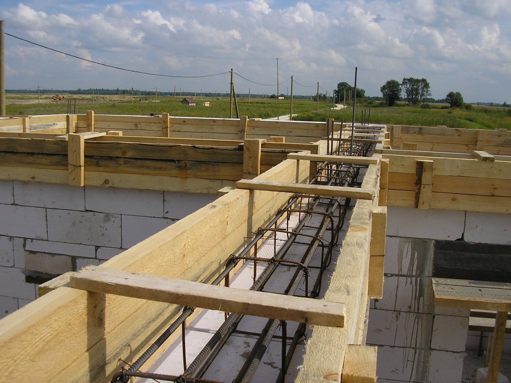 Армопояс на газобетоні   потрібен він і як зробити з цегли