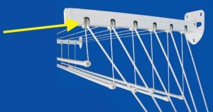 Як встановити стельову сушарку для білизни на балкон: покрокова інструкція