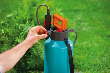 Ручні садові обприскувачі Gardena   надійні помічники у вашому саду