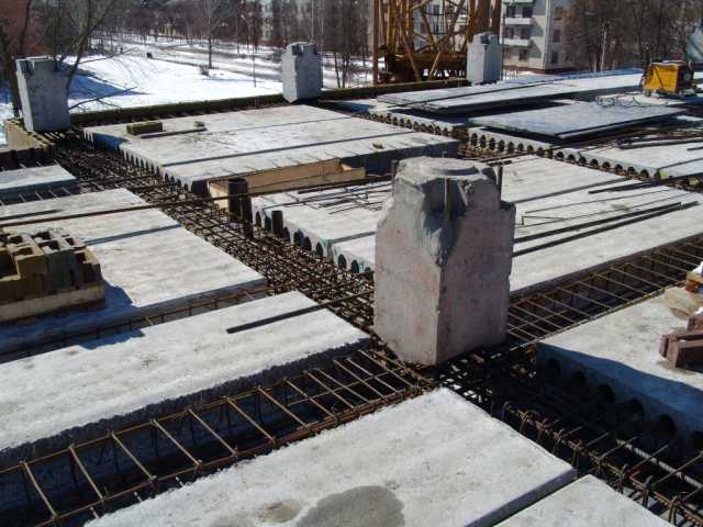 Залізобетонні колони для будівель: як влаштовані? Залізобетонні колони для будівель: як влаштовані?