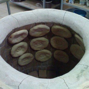 Як зробити тандир з цегли своїми руками