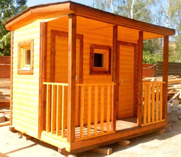 Як побудувати деревяний туалет для дачі