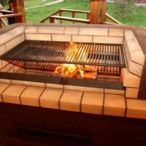 Мангал барбекю своїми руками з цегли