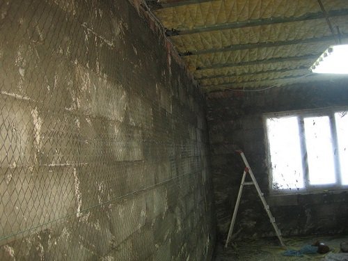 Технологія внутрішньої штукатурки стін з піноблоку