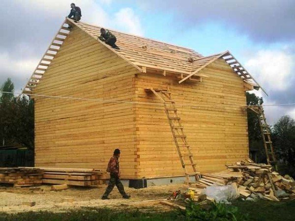 Яким чином будуються будинки з бруса Яким чином будуються будинки з бруса