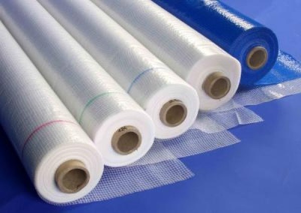 Якою повинна бути пароізоляція для стелі в деревяному перекритті