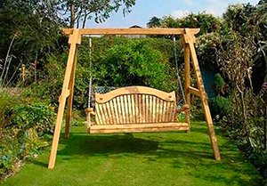 Гойдалки з дерева своїми руками: види та матеріали, креслення з розмірами, фото і відео