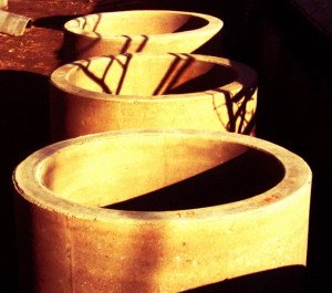 Глиняний замок для колодязя: технологія виготовлення, як вирити і зміцнити