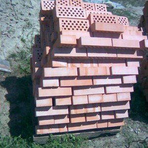 З якого цегли і який побудувати паркан З якого цегли і який побудувати паркан