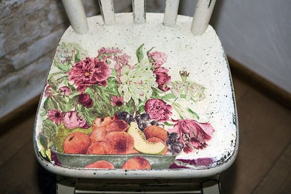 Декор стільця своїми руками: майстер клас по техніці декупаж, фото і відео