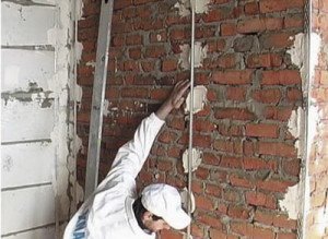 Як правильно штукатурити цегляні стіни: вчимося на досвіді Оркмастер.ком