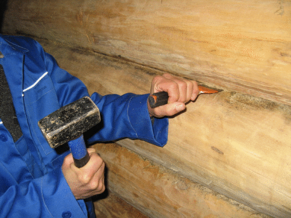 Утеплення всередині і зовні деревяного будинку