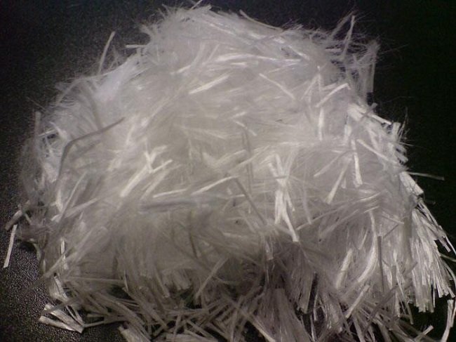 Фіброволокно (фібра) для бетону — що це таке? Будівництво будинків і конструкцій з піноблоків Фіброволокно (фібра) для бетону — що це таке? Будівництво будинків і конструкцій з піноблоків