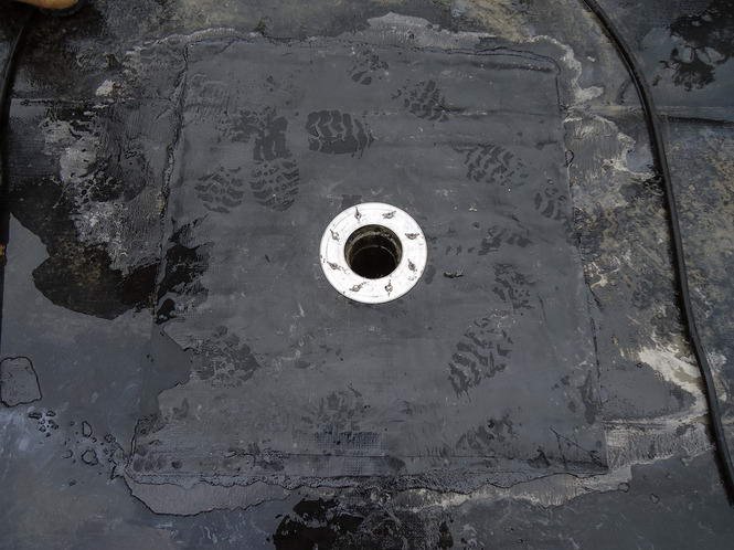 Водостічна воронка для плоскої покрівлі — пристрій і монтаж (фото, відео)