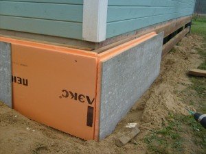 Утеплення пальового фундаменту зовні і утеплення цоколя