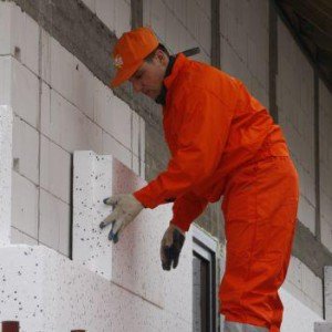 Облицювання будинку з газобетону цеглою своїми руками