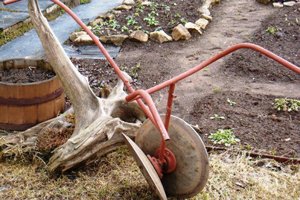 Окучник для мотоблока своїми руками: характеристика і методи виготовлення