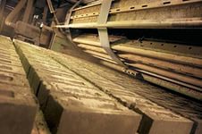 Виготовлення глиняної цегли в домашніх умовах