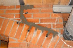 Ремонт тріщин у цегляних стінах, як позбавитися від трешін, фото відео