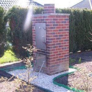 Як побудувати коптильню з цегли   фото та відео