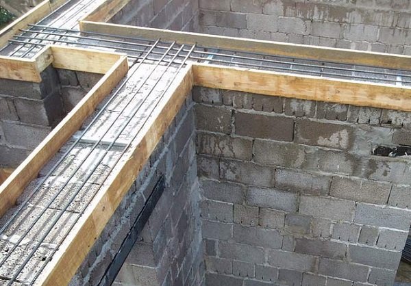 Особливості будівництва будинку з керамзитобетонних блоків