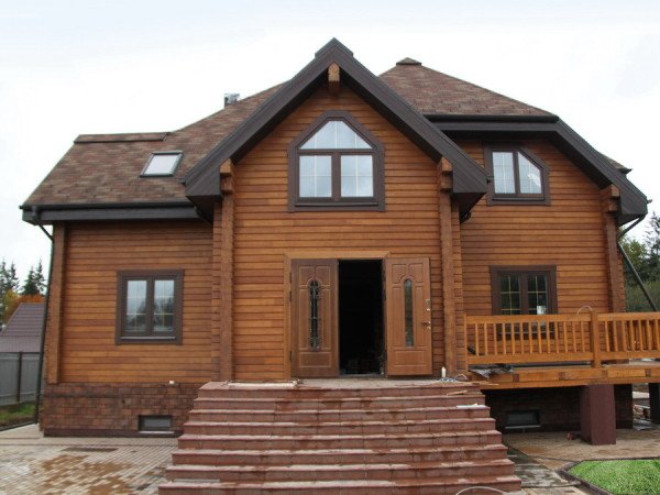 Екологічне житло: котеджі з бруса