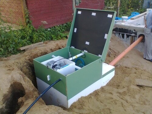 Як зробити каналізацію для дачного будинку своїми руками